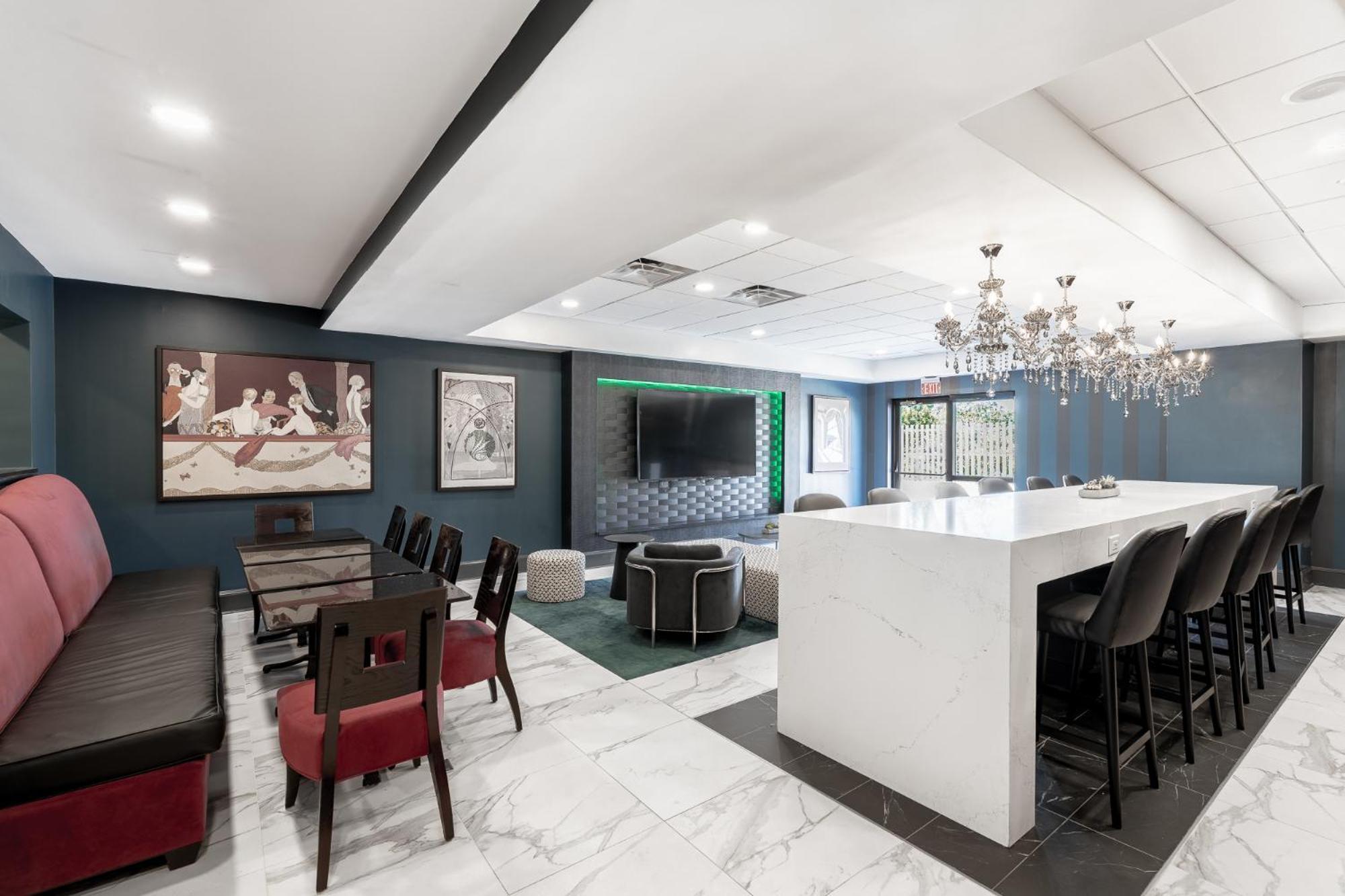 Alice Hotel